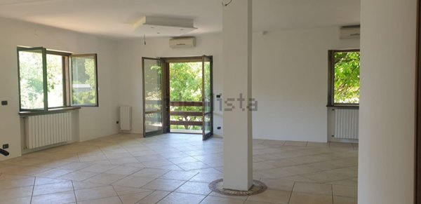 casa indipendente in vendita a Boca