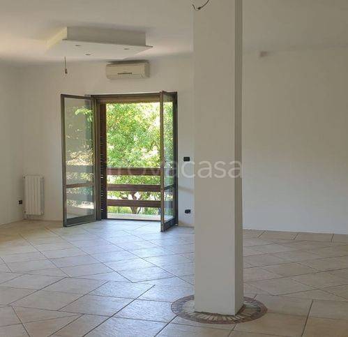 casa indipendente in vendita a Boca