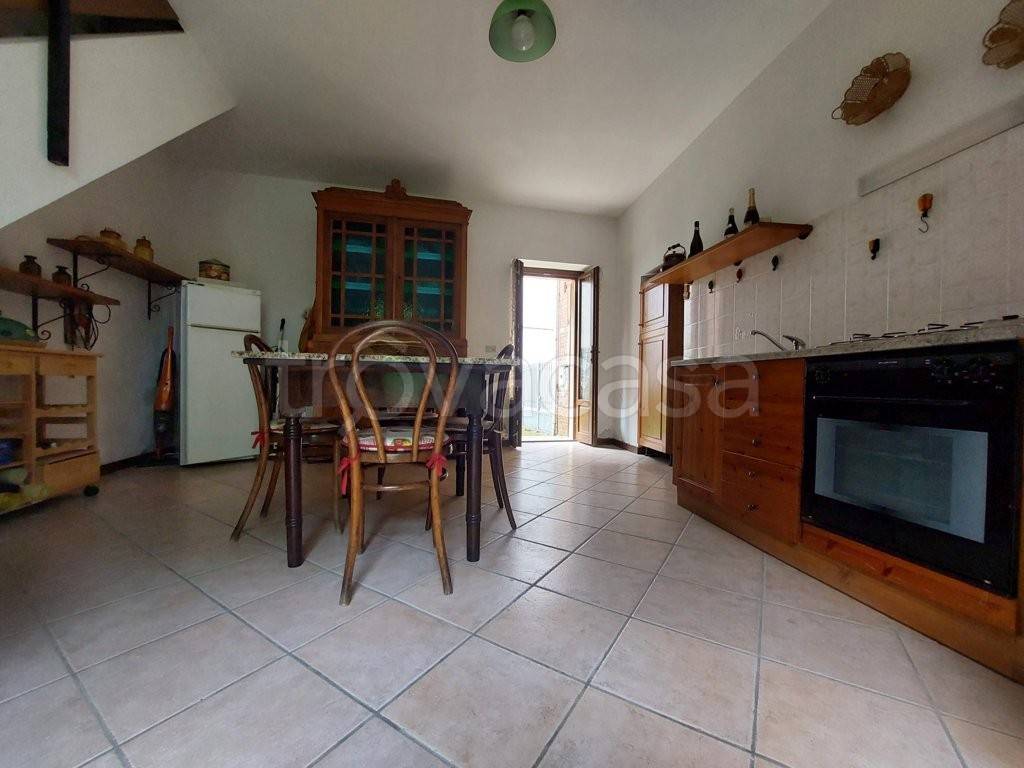 casa indipendente in vendita a Boca