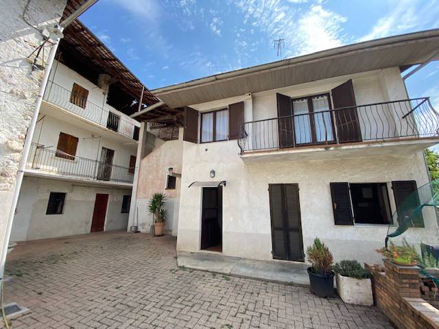casa indipendente in vendita a Boca in zona Baraggia