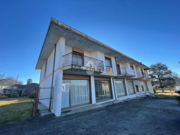 casa indipendente in vendita a Boca in zona Baraggia