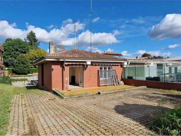 casa indipendente in vendita a Boca