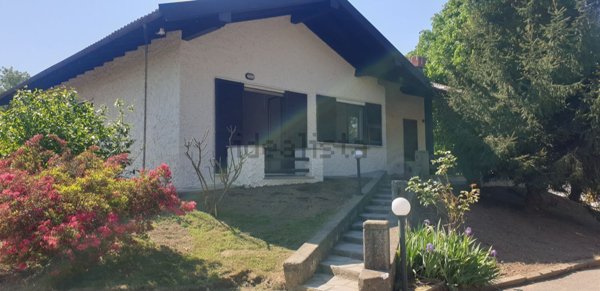 casa indipendente in vendita a Boca