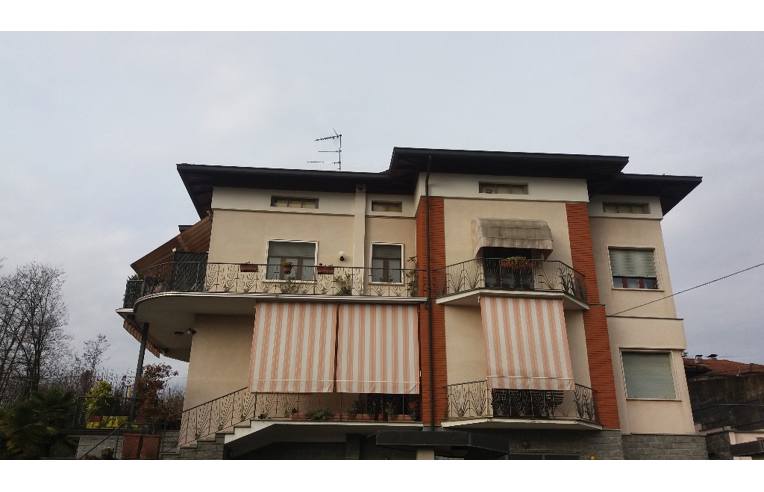 casa indipendente in vendita a Boca