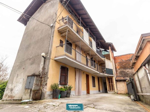 casa indipendente in vendita a Boca in zona Baraggia