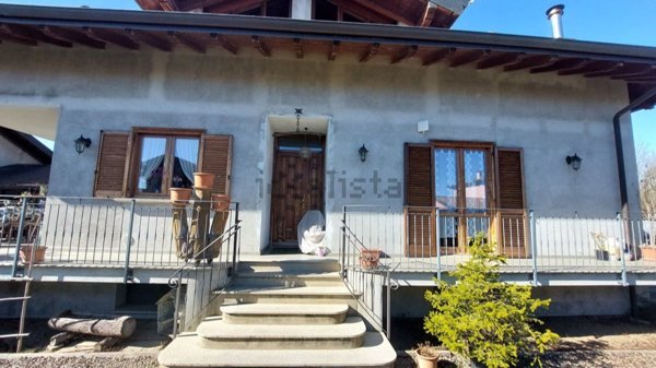 casa indipendente in vendita a Boca in zona Baraggia