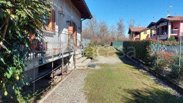 casa indipendente in vendita a Boca in zona Baraggia
