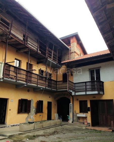 casa indipendente in vendita a Bogogno