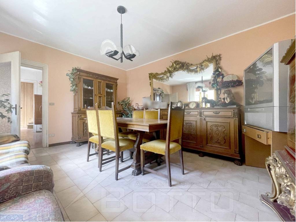 appartamento in vendita a Bogogno