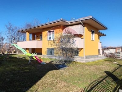 casa indipendente in vendita a Bogogno in zona Arbora
