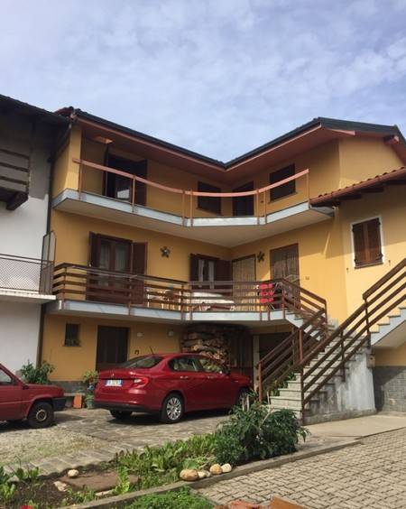 casa indipendente in vendita a Bogogno