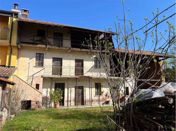 casa indipendente in vendita a Bogogno