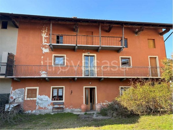 casa indipendente in vendita a Bogogno