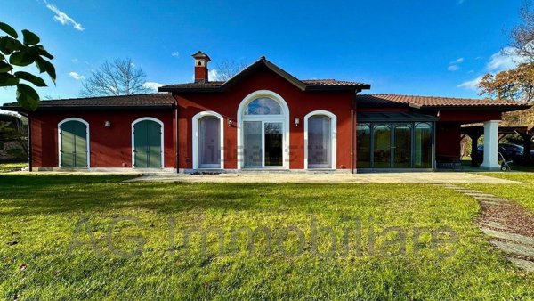casa indipendente in vendita a Bogogno