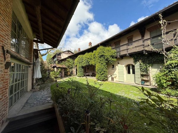 casa indipendente in vendita a Bogogno