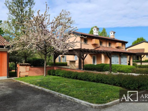 casa indipendente in vendita a Bogogno