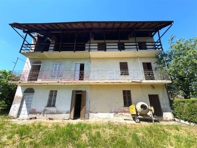casa indipendente in vendita a Bogogno in zona Arbora