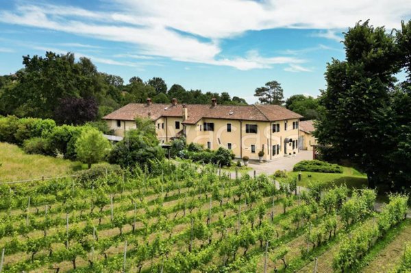 casa indipendente in vendita a Bogogno