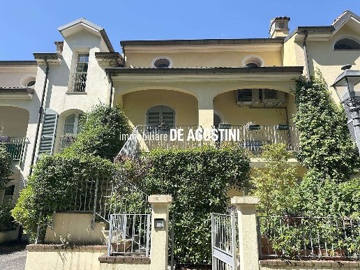 appartamento in vendita a Bogogno