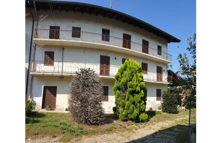 casa indipendente in vendita a Bogogno