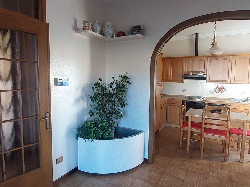 casa indipendente in vendita a Bogogno