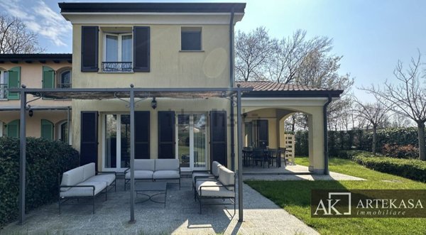 casa indipendente in vendita a Bogogno