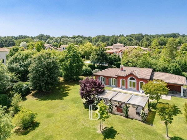 casa indipendente in vendita a Bogogno