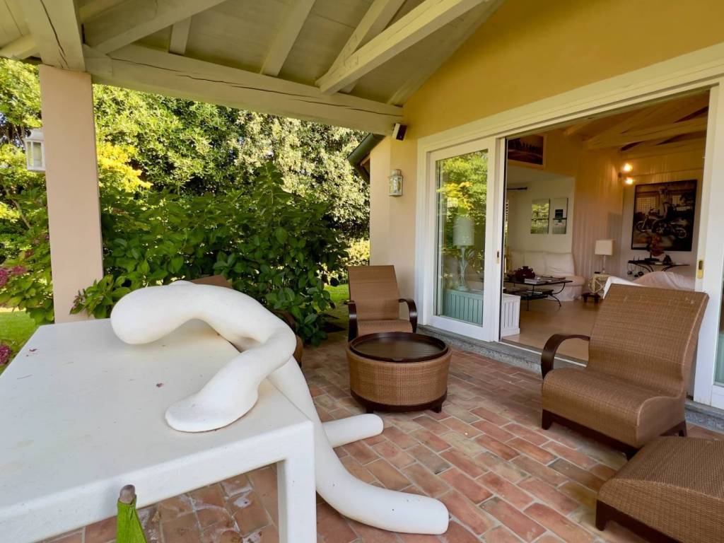 casa indipendente in vendita a Bogogno