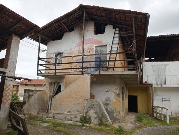 appartamento in vendita a Bogogno in zona Arbora