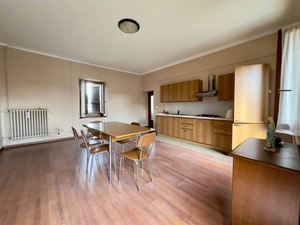 casa indipendente in vendita a Bogogno in zona Arbora