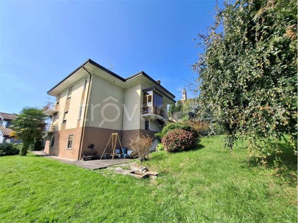 casa indipendente in vendita a Bogogno in zona Arbora