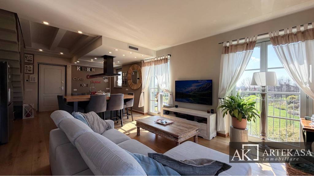 appartamento in vendita a Bogogno in zona Arbora