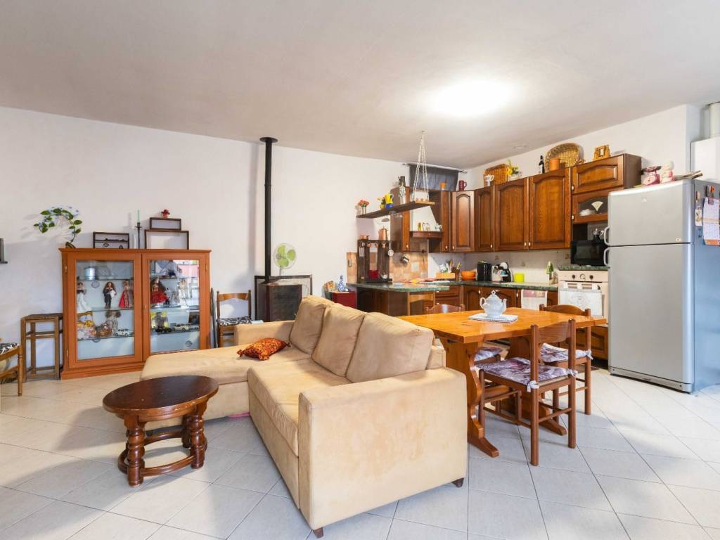 appartamento in vendita a Bogogno