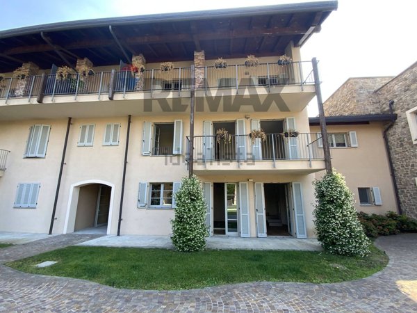 appartamento in vendita a Bogogno in zona Arbora