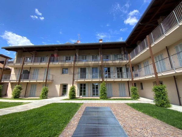 appartamento in vendita a Bogogno in zona Arbora
