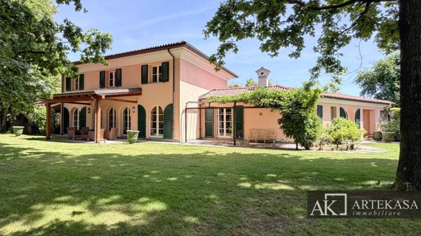 casa indipendente in vendita a Bogogno in zona Arbora