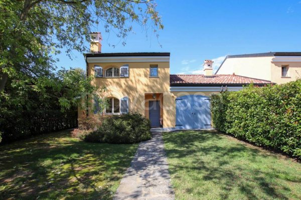 casa indipendente in vendita a Bogogno
