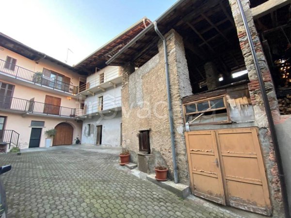 casale in vendita a Bolzano Novarese