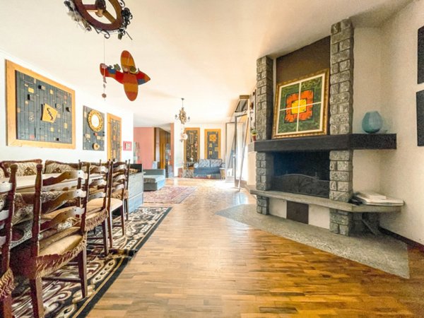 casa indipendente in vendita a Bolzano Novarese