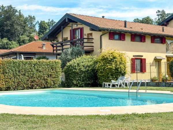 casa indipendente in vendita a Bolzano Novarese