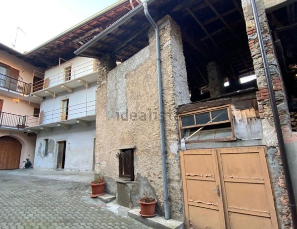 casale in vendita a Bolzano Novarese