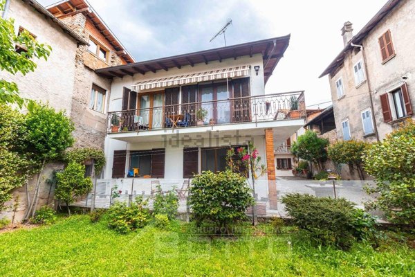 casa indipendente in vendita a Bolzano Novarese