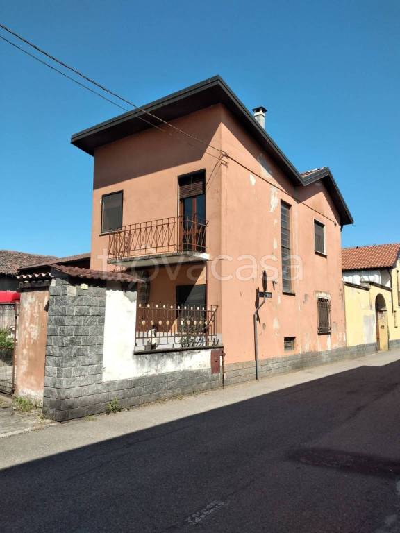 casa indipendente in vendita a Borgolavezzaro