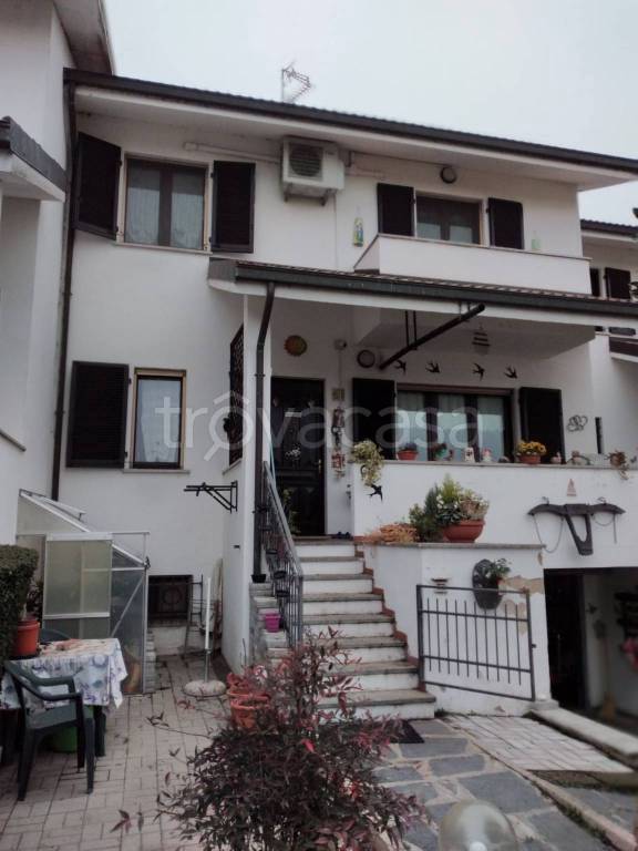 casa indipendente in vendita a Borgolavezzaro