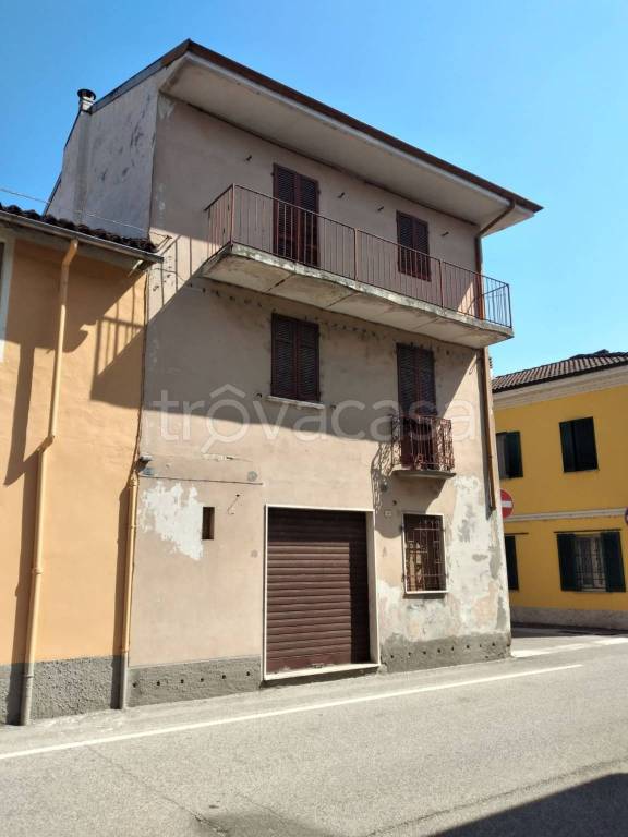 casa indipendente in vendita a Borgolavezzaro