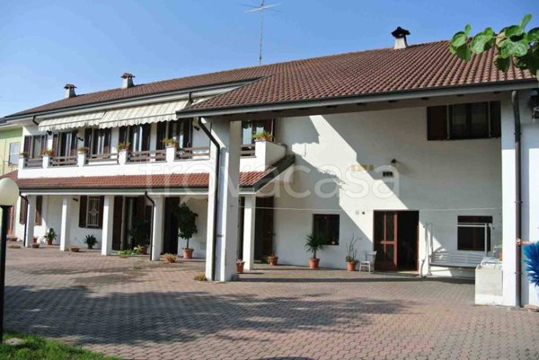 casa indipendente in vendita a Borgolavezzaro