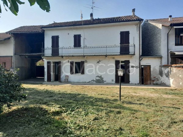 casa indipendente in vendita a Borgolavezzaro