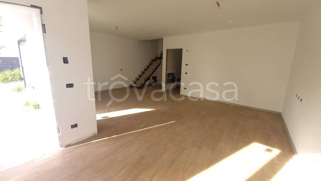 casa indipendente in vendita a Borgolavezzaro