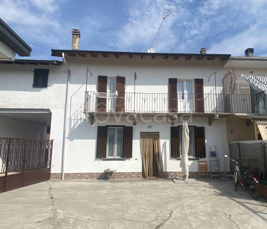 casa indipendente in vendita a Borgolavezzaro