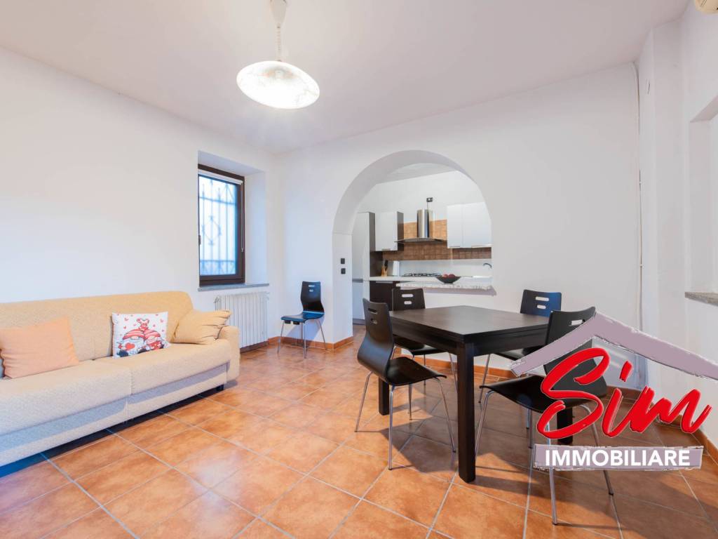 casa indipendente in vendita a Borgolavezzaro